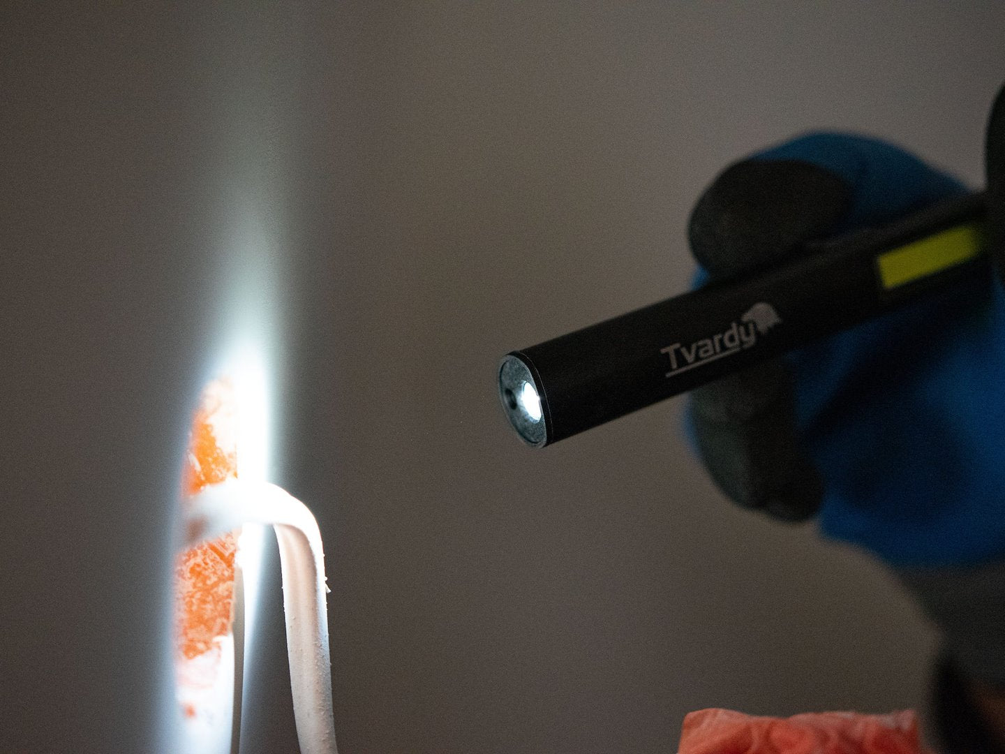 Акумулаторна LED COB лампа с лазер и UV, с магнит, 5W, 800mAh, 400 лумена