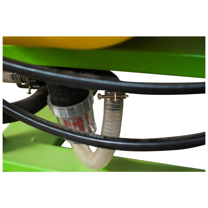 Разпръсквач на торове FLS600 от неръждаема стомана с управление в кабината и включен карданен вал