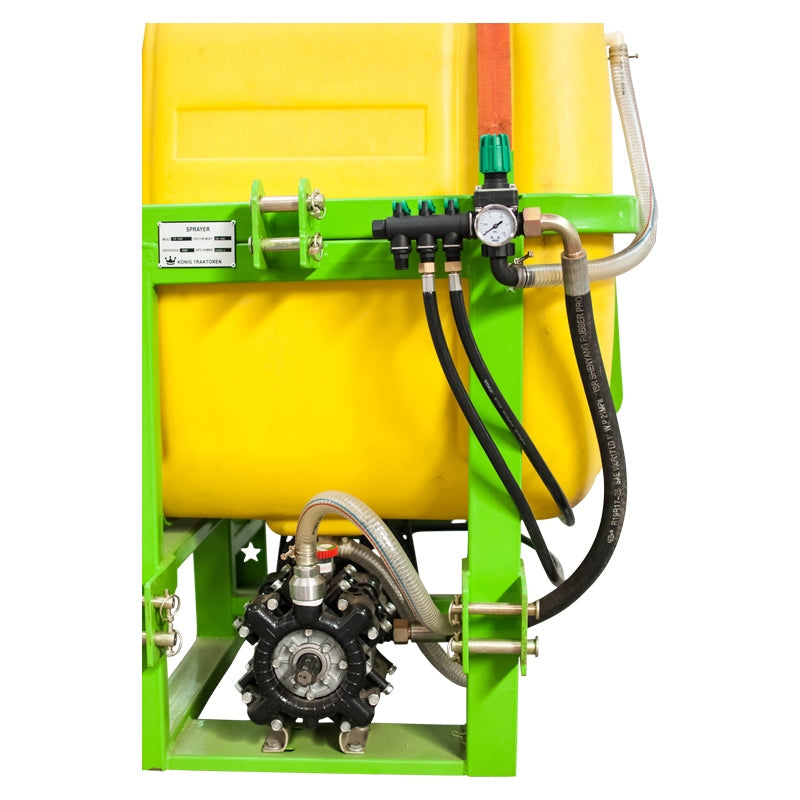 Разпръсквач на торове FLS600 от неръждаема стомана с управление в кабината и включен карданен вал