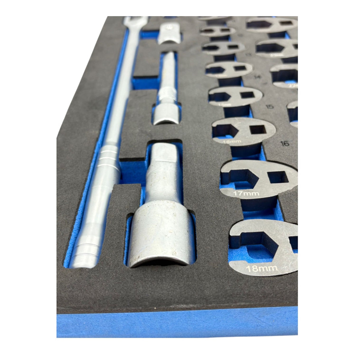 Модулен комплект полуотворени ключове за спирачни и горивни тръби с чупещ върток 32 части