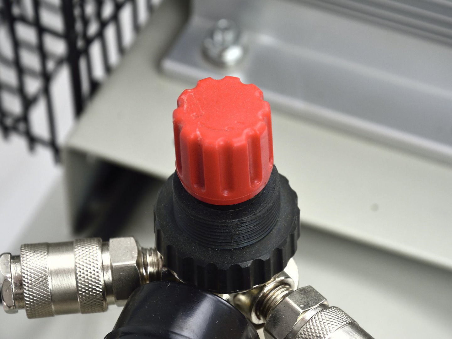 Въздушен компресор 100 л 390 л/мин. 220V GEKO