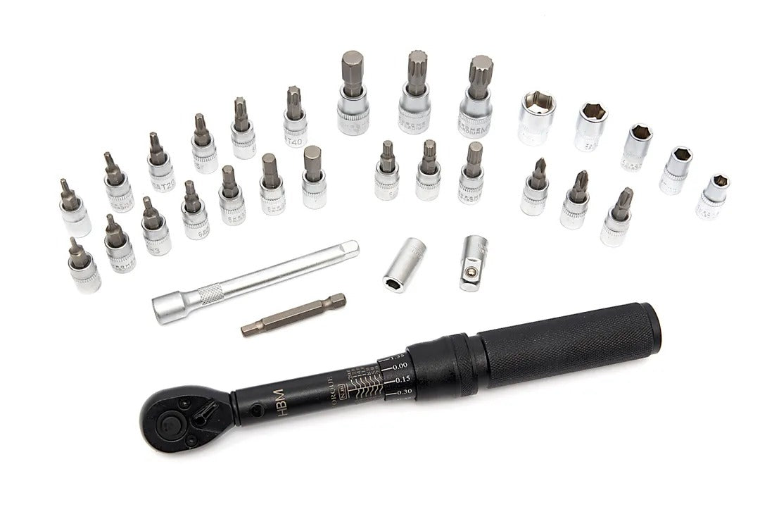 Комплект динамометричен ключ 1/4" прецизен 2-20NM 32 части HBM