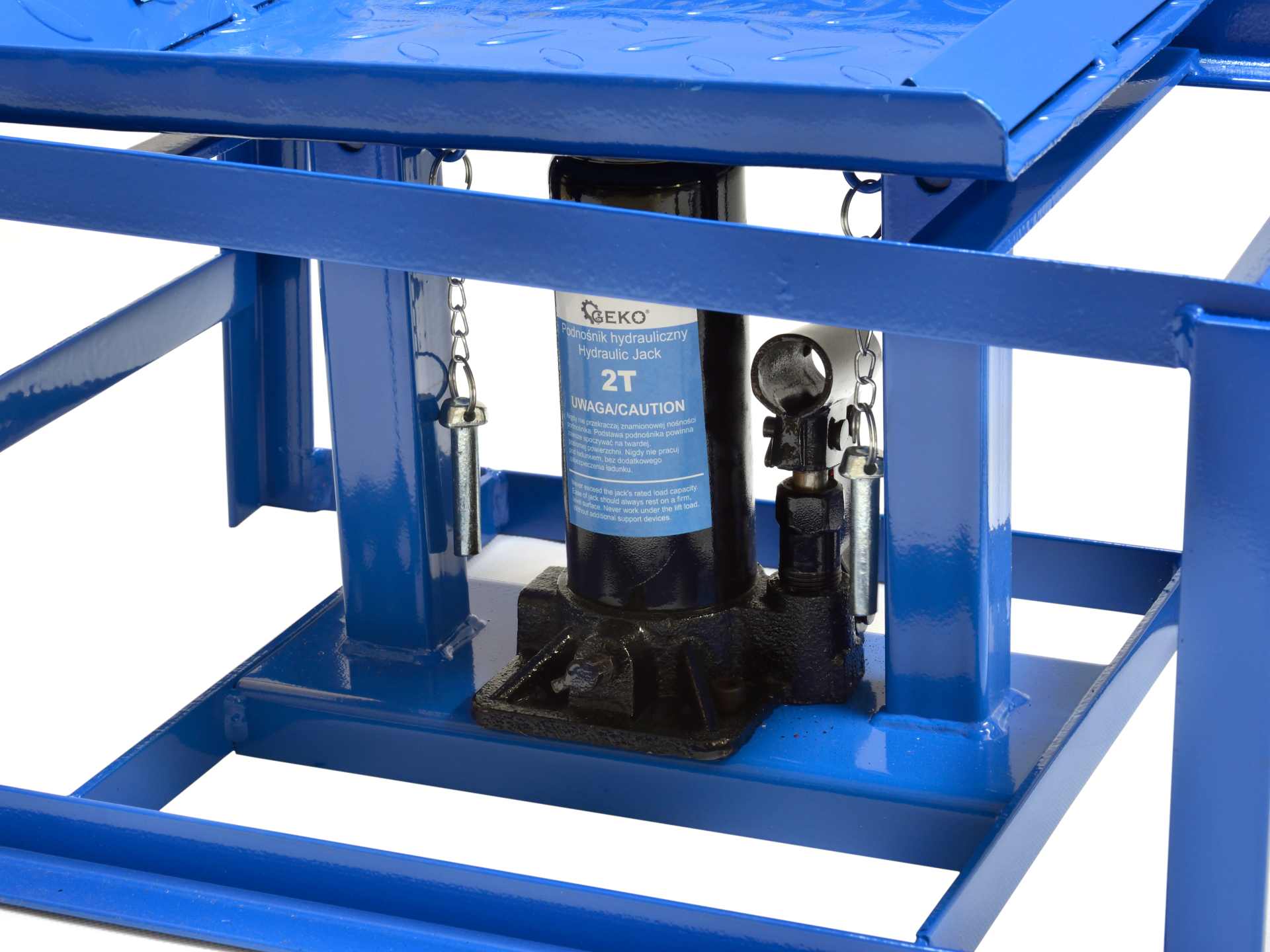 Автомобилна рампа с хидравлично повдигане 2 т GEKO