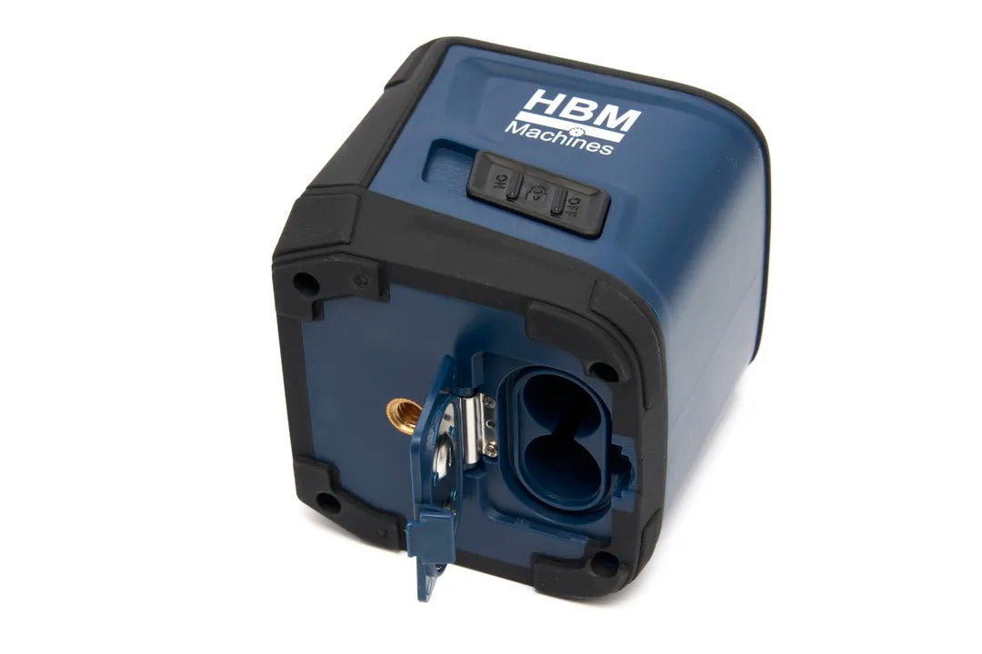 Лазерен нивелир с кръстасони линии и статив, точност ±3 мм/10 м, обхват 30 м, IP54, идеален за прецизно подравняване HBM