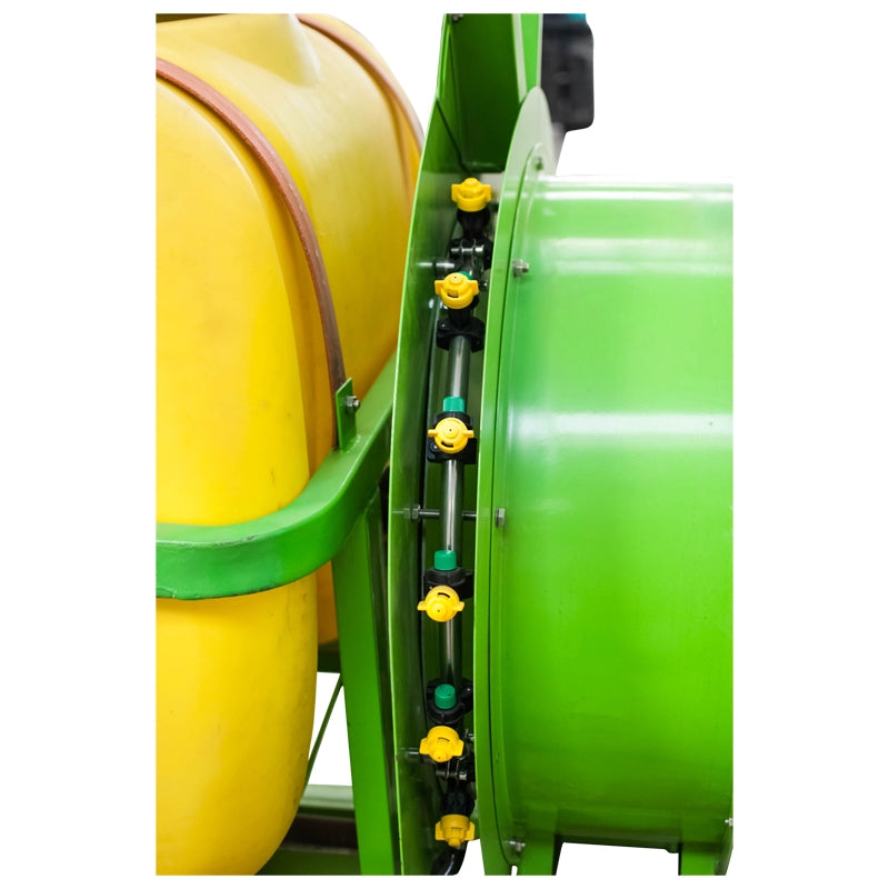 Разпръсквач на торове FLS600 от неръждаема стомана с управление в кабината и включен карданен вал