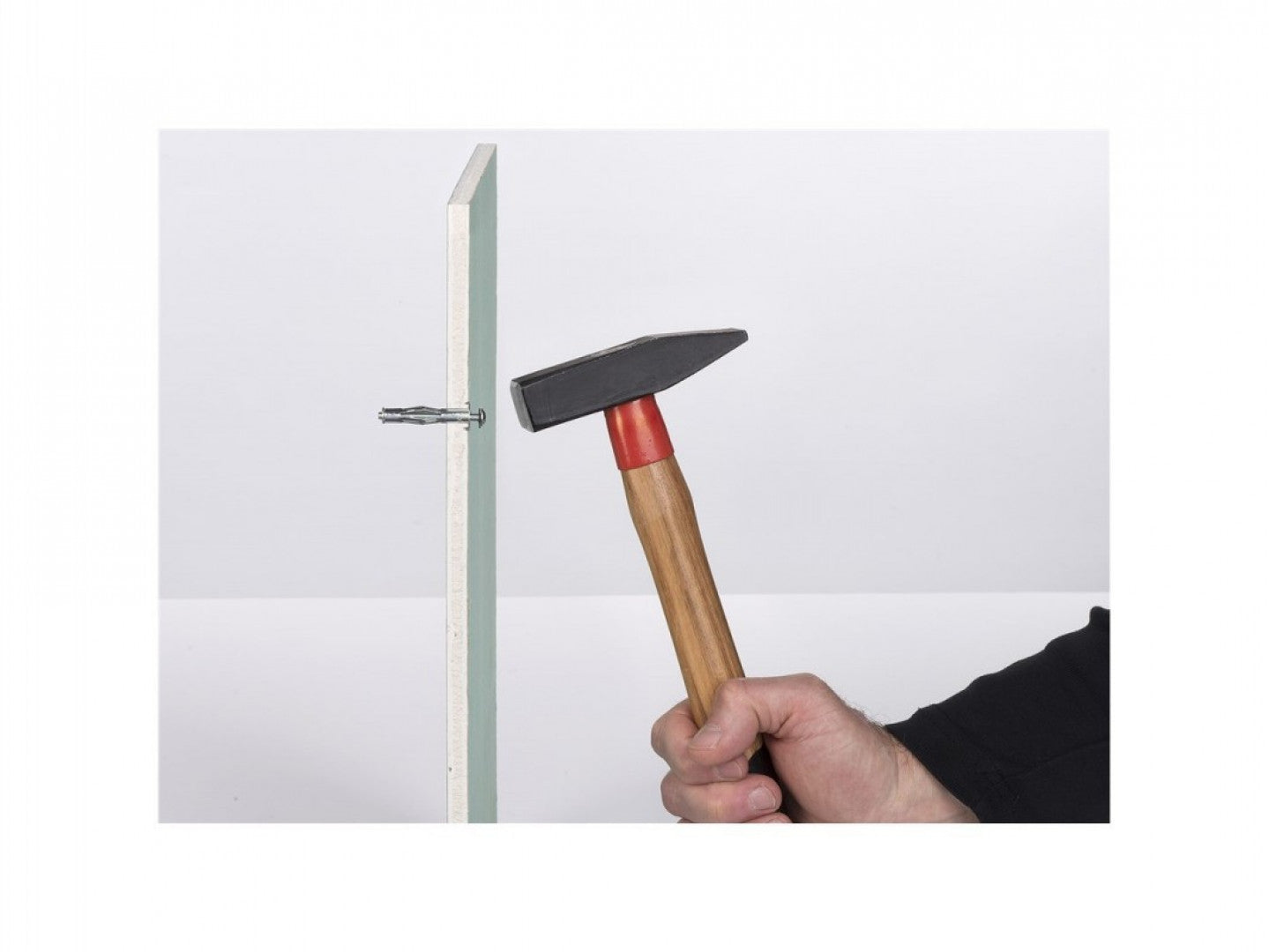 Комплект монтажни клещи и дюбели за гипсокартон