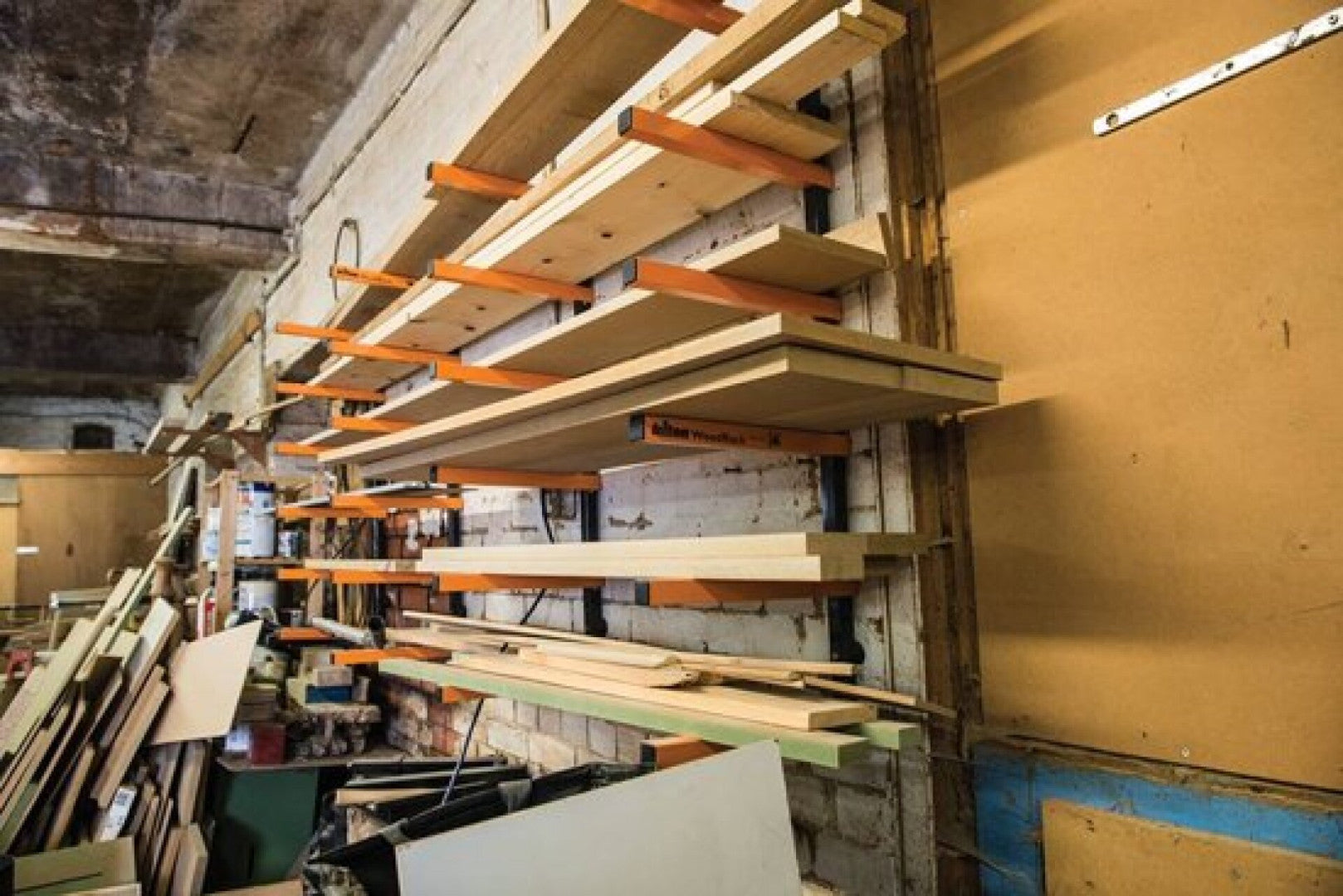 Рафтова опора за съхранение на дъски