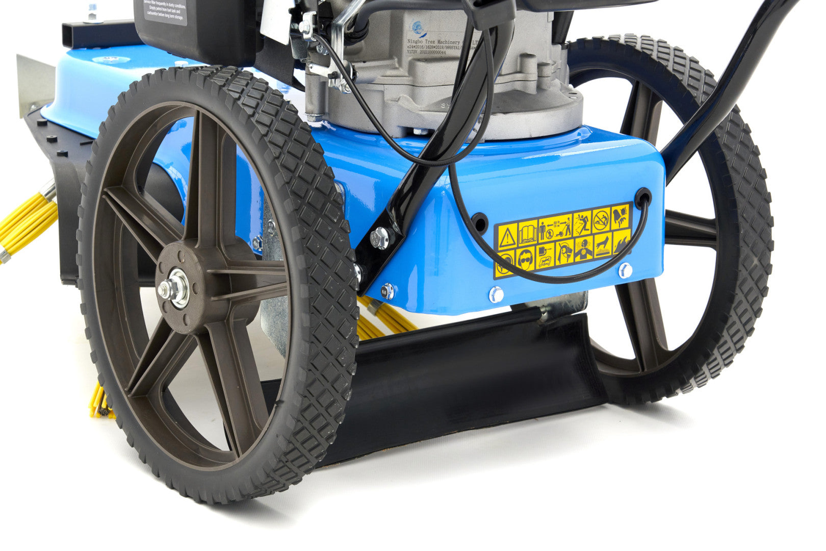 Метачна машина с бензинов двигател 173 СМС с четка за премахване на плевели НВМ