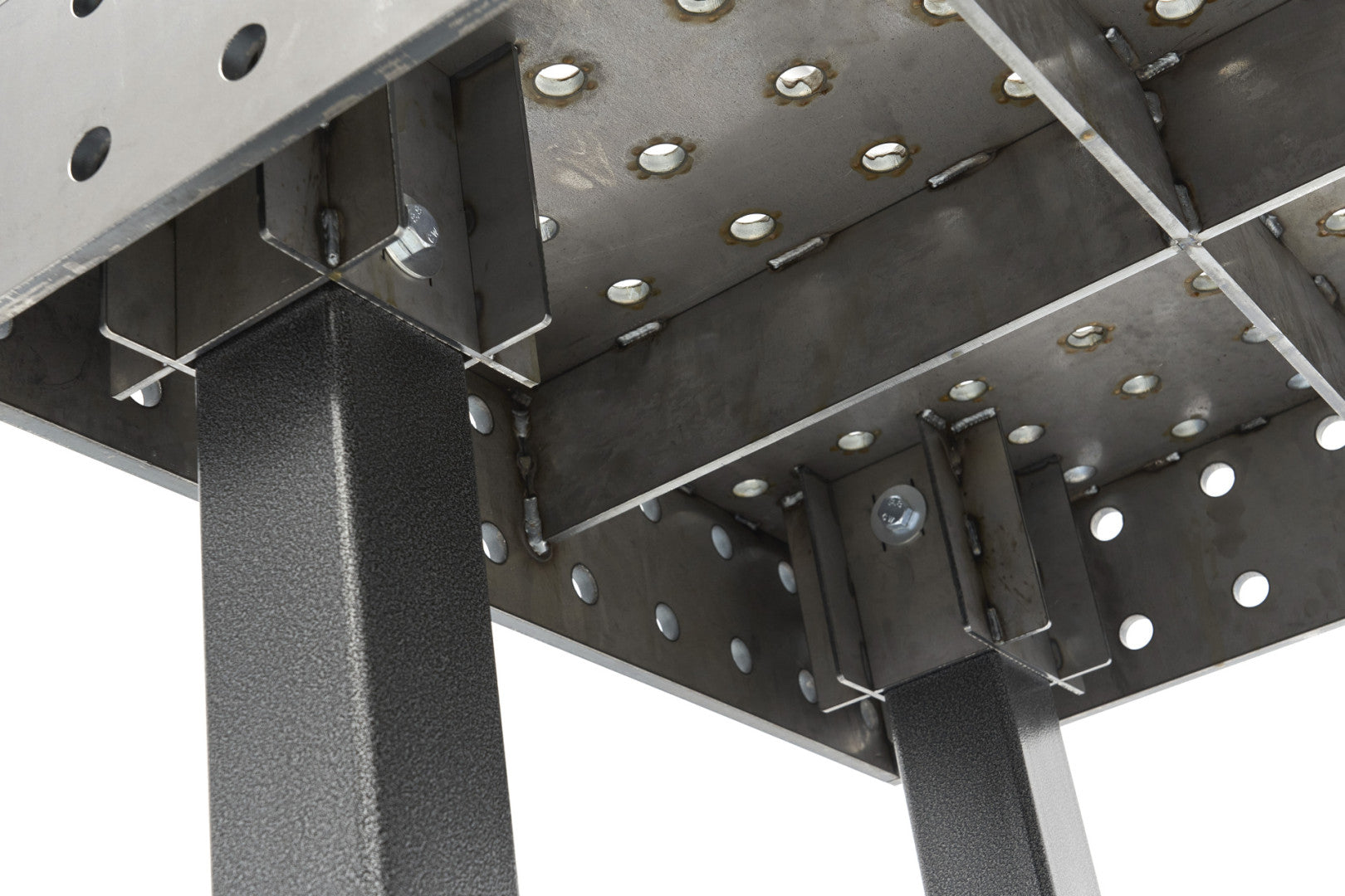 Мобилна работна маса за заварки Ø 28 мм 1500 х 1000 х 15 мм