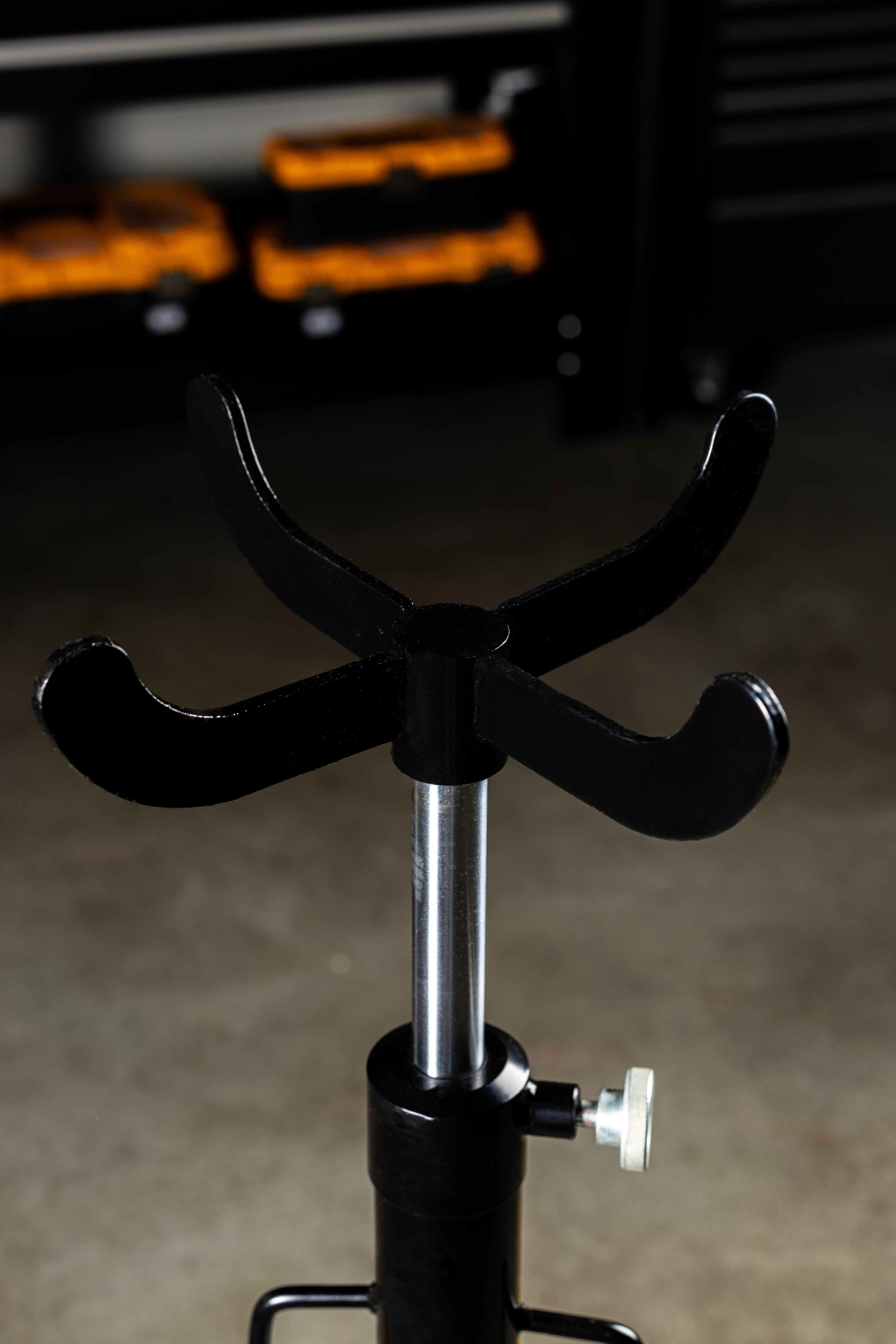 Мобилна хидравлична стойка за скоростни кутии и двигатели, 500кг