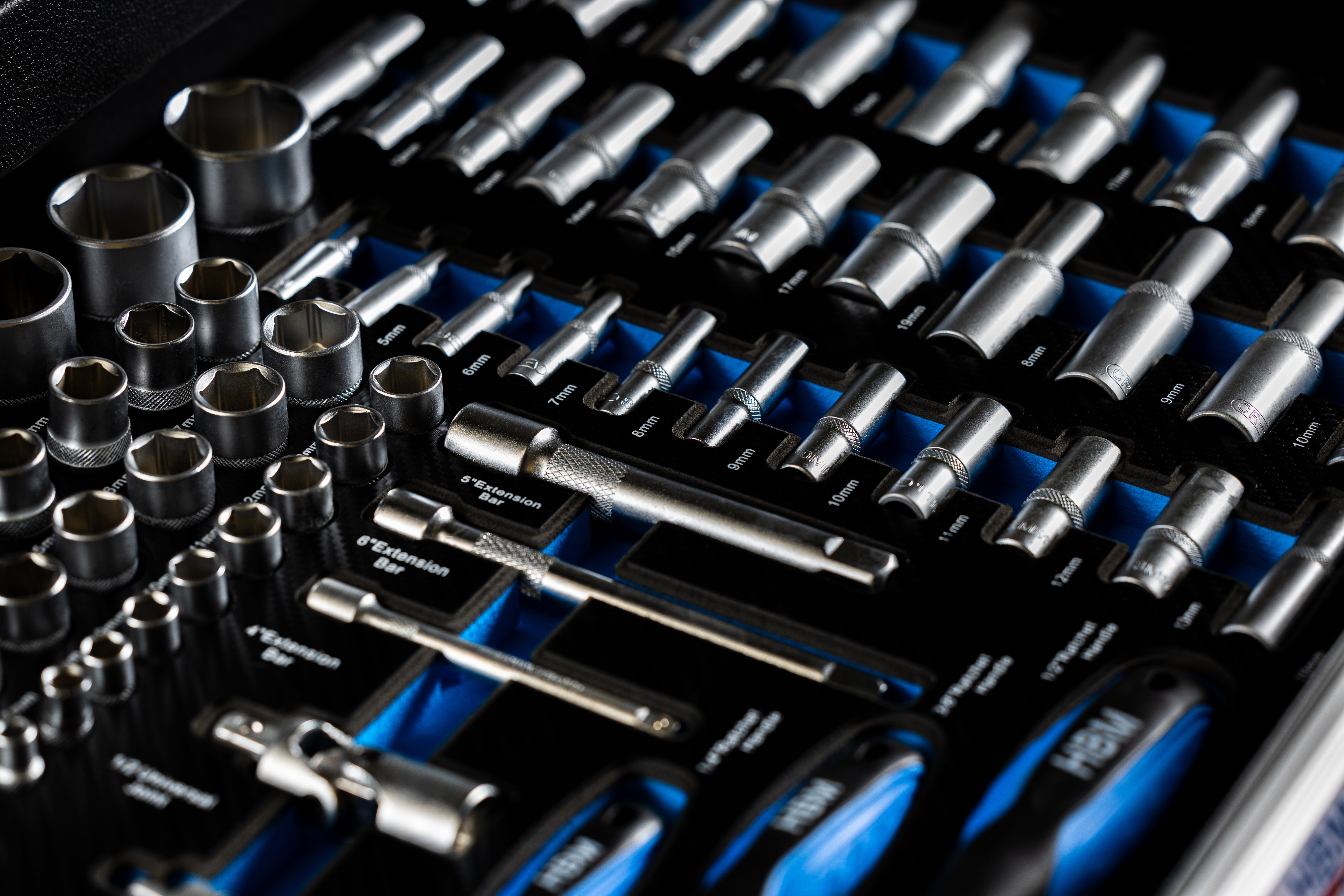 Професионален шкаф с инструменти HBM със 7 чекмеджета, 245 броя, 6 модула карбон - Холандия, Premium