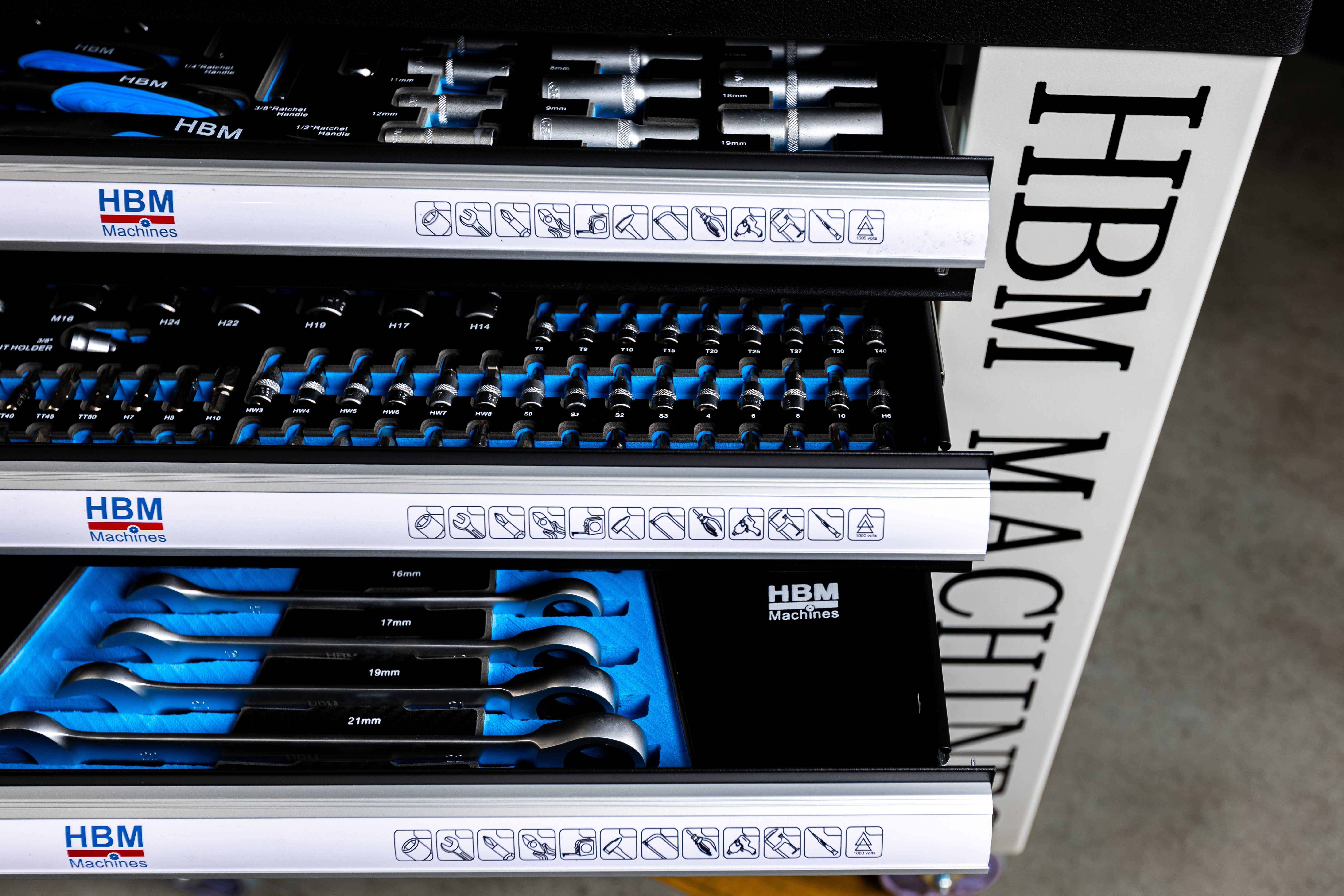 Професионален шкаф с инструменти HBM със 7 чекмеджета, 245 броя, 6 модула карбон - Холандия, Premium