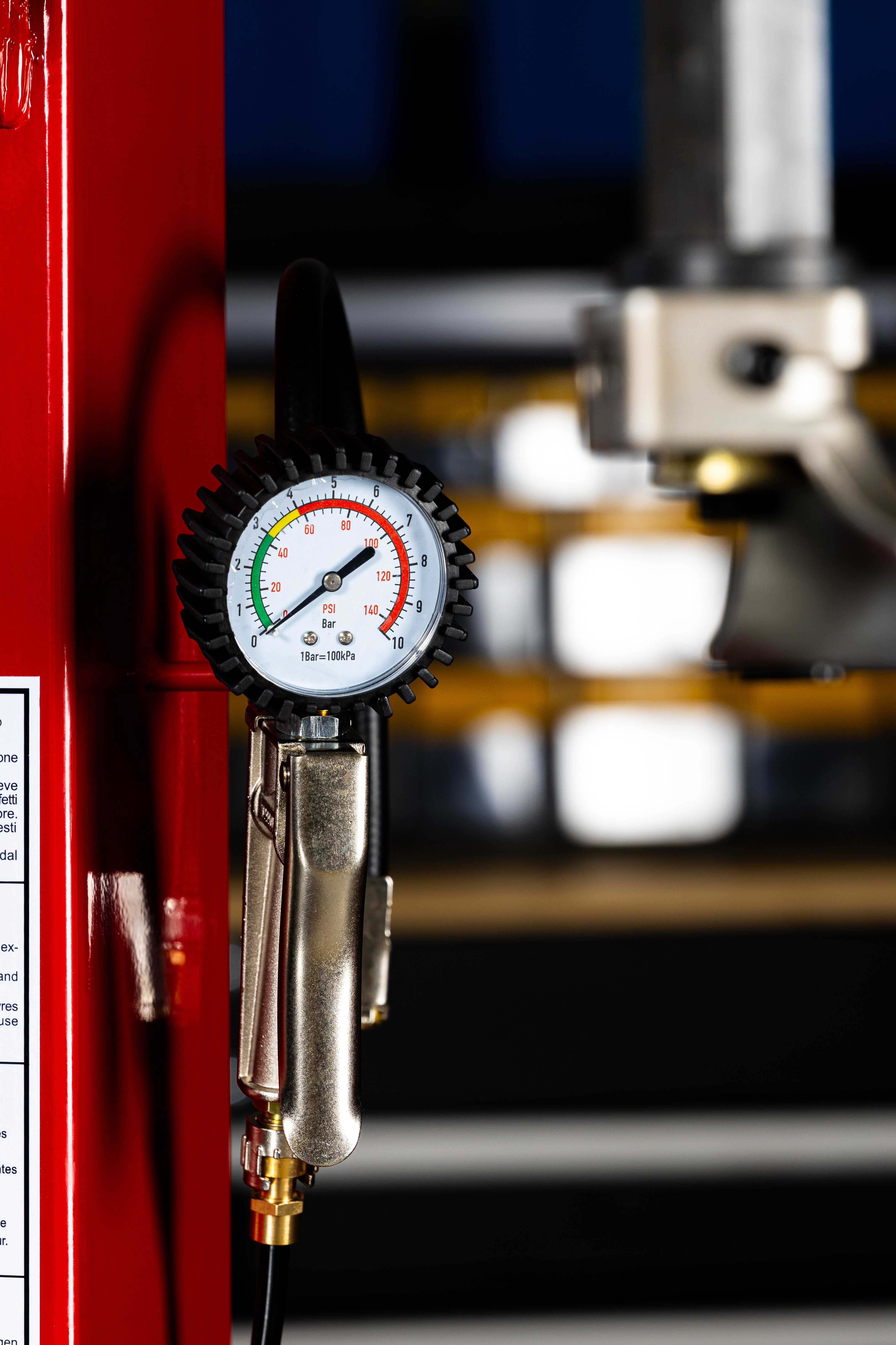 Машина за монтаж-демонтаж на гуми 24'' 230V