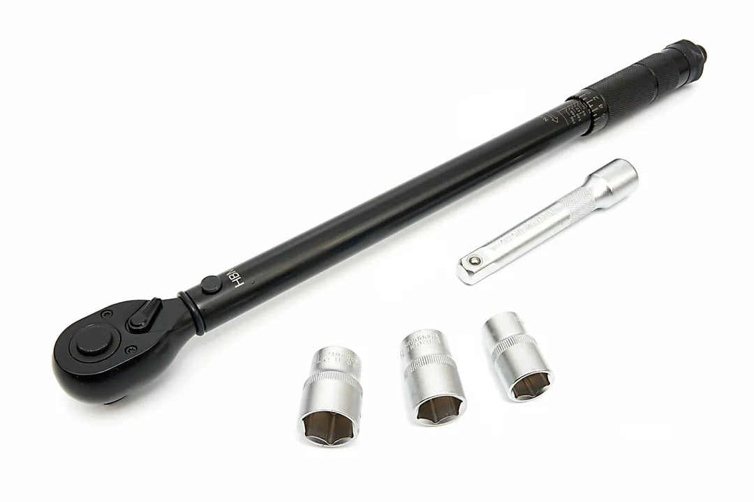 Комплект динамометричен ключ 1/2 28-210 NM 5 части вложки 1/2 17-19-21 мм удължител 1/2 HBM MACHINES