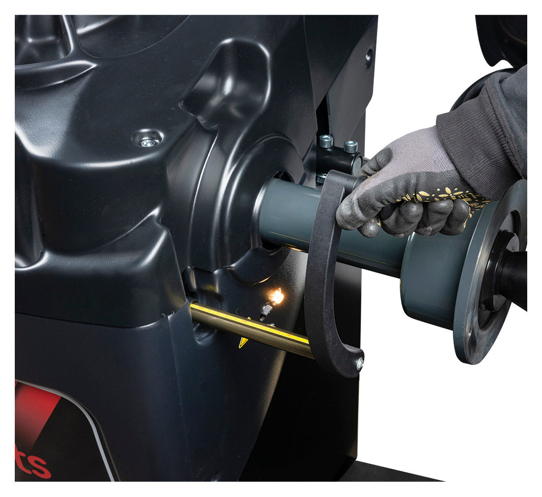 Автоматична машина за баланс на гуми 8-35" W-890 REDATS