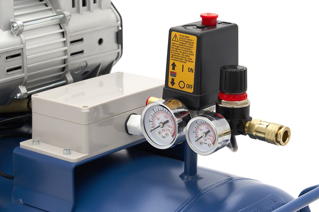 Безшумен компресор, нисък шум, без масло 90 л HBM