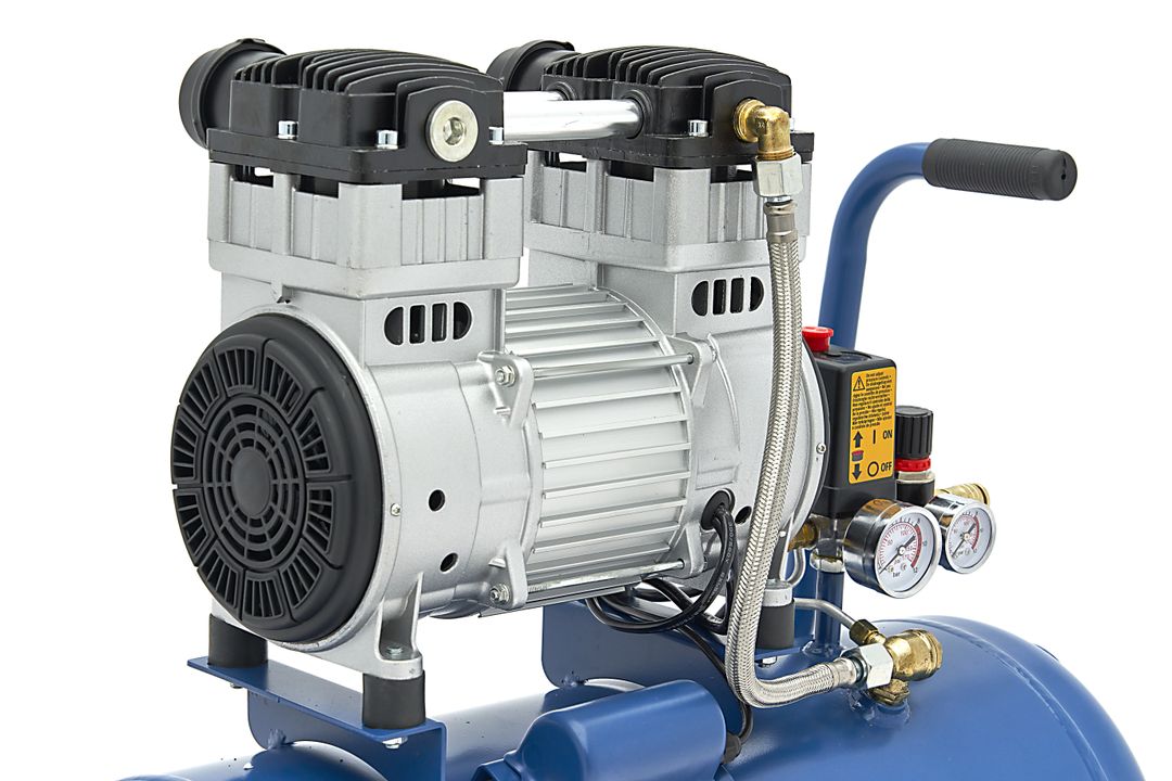 Безшумен компресор, нисък шум, без масло 50 л 1500W