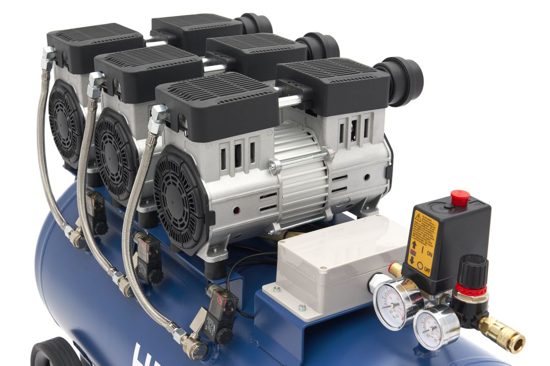 Безшумен компресор, нисък шум, без масло 90 л HBM