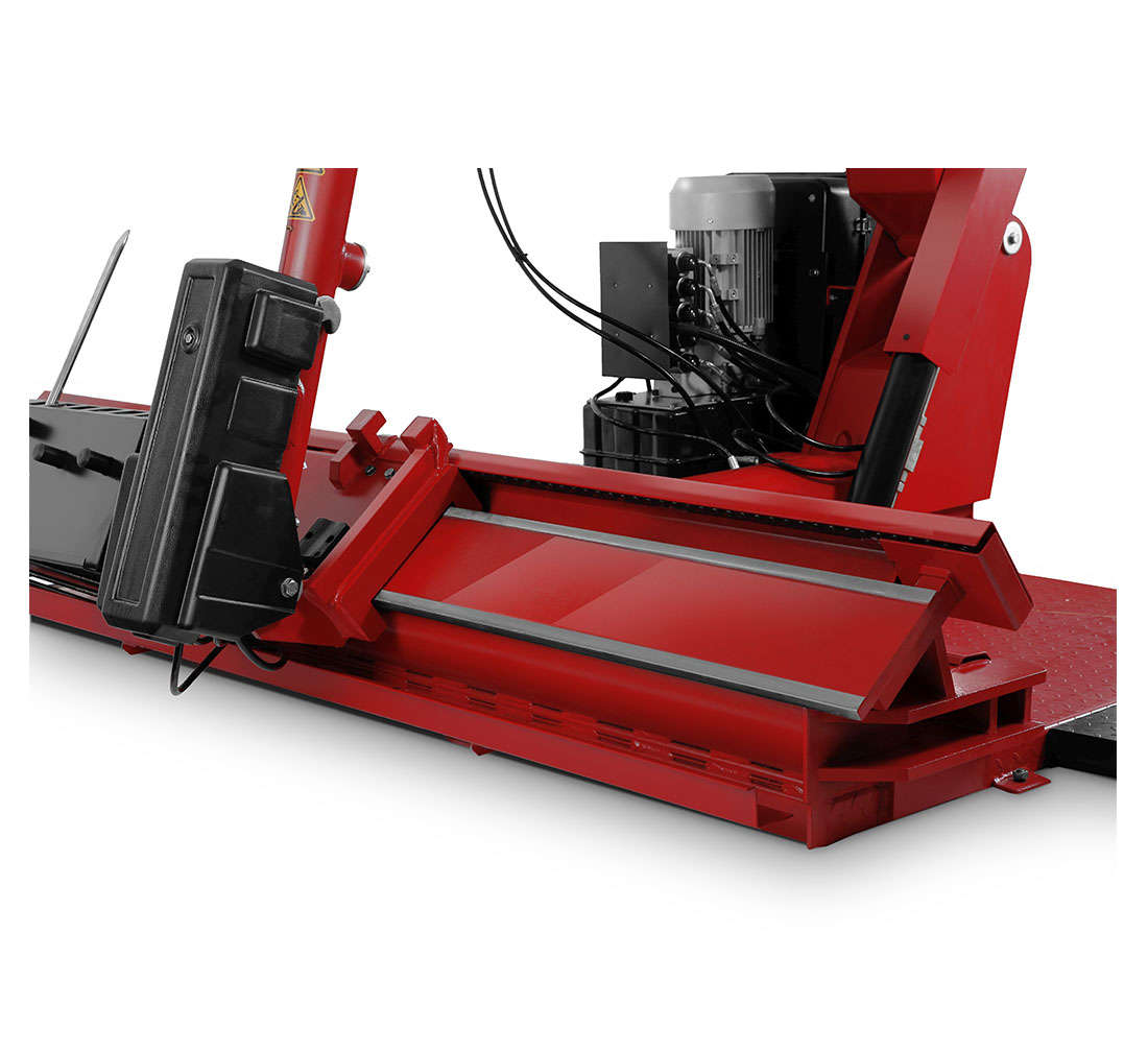 Автоматична машина за демонтаж на камиони 14-56 "MT56 REDATS