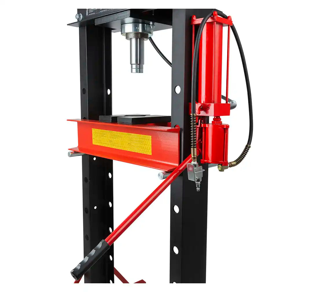 Преса пневматично - хидравлична 30т, REDATS