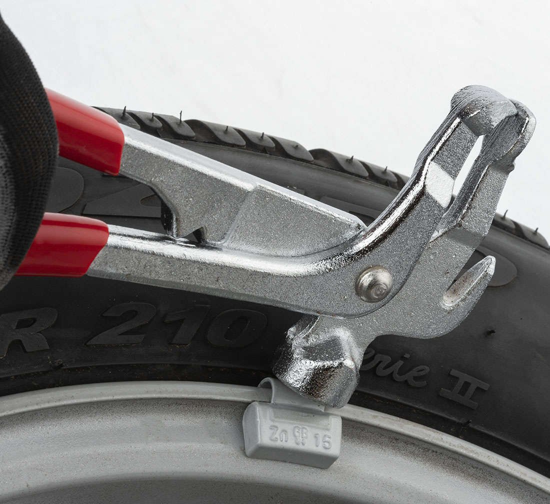 Клещи за балансиращи противотежести