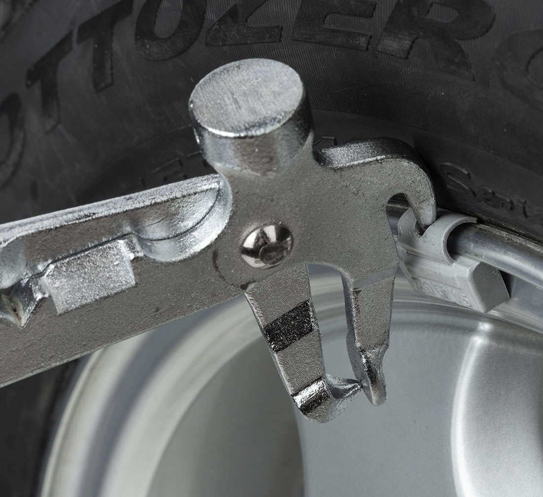 Клещи за балансиращи противотежести