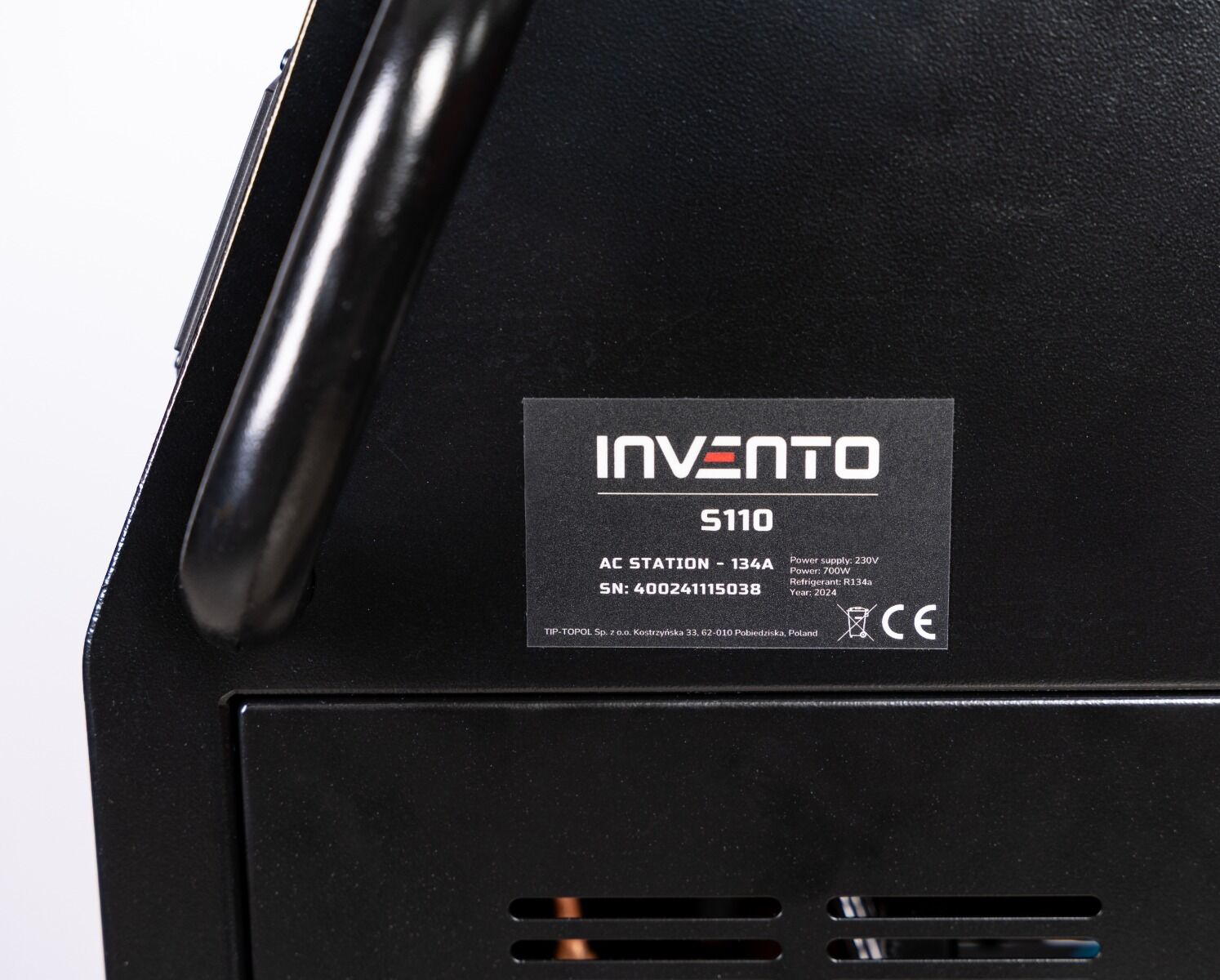 Полуавтоматична станция за зареждане на климатици с фреон R134a