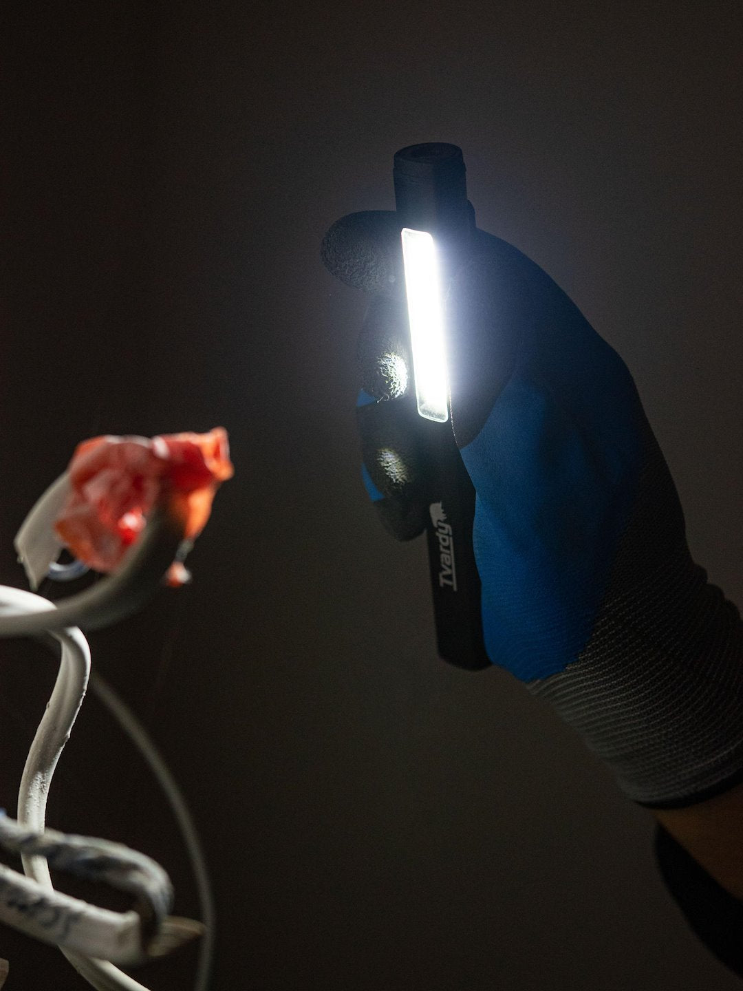 Акумулаторна LED COB лампа с лазер и UV, с магнит, 5W, 800mAh, 400 лумена