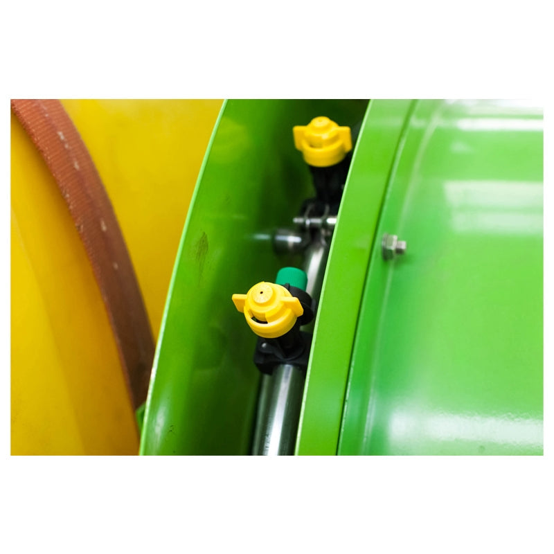 Разпръсквач на торове FLS600 от неръждаема стомана с управление в кабината и включен карданен вал