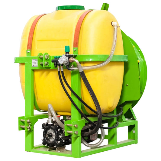 Разпръсквач на торове FLS600 от неръждаема стомана с управление в кабината и включен карданен вал