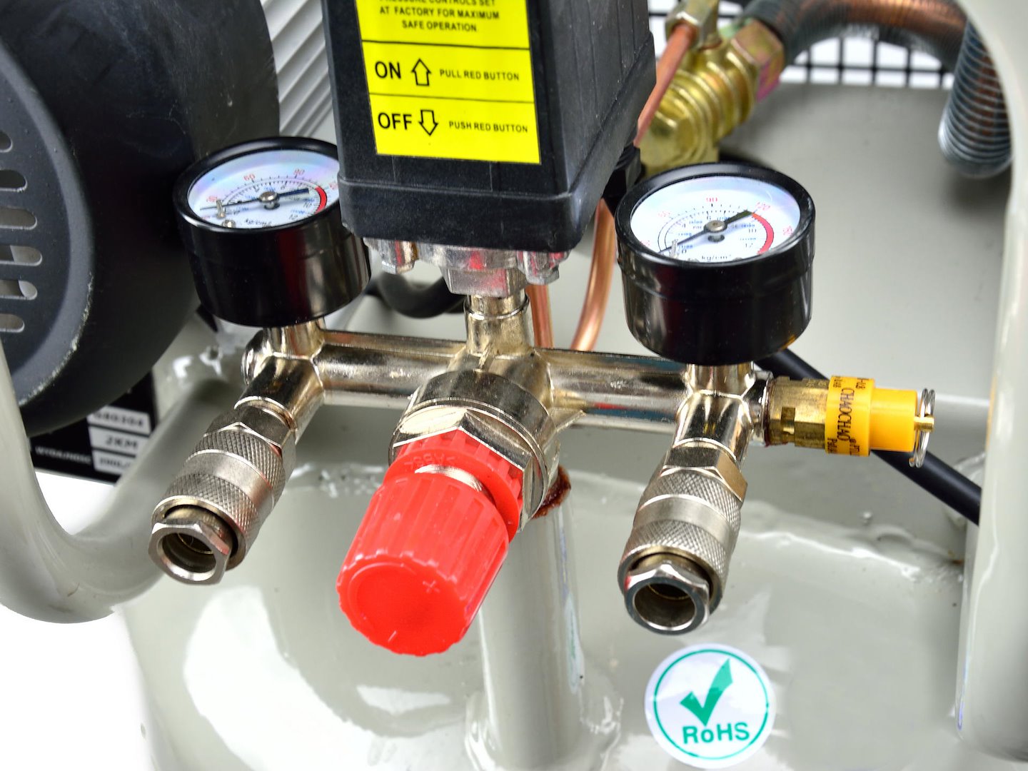 Вертикален въздушен компресор 100 л 390 л/мин. 220V GEKO