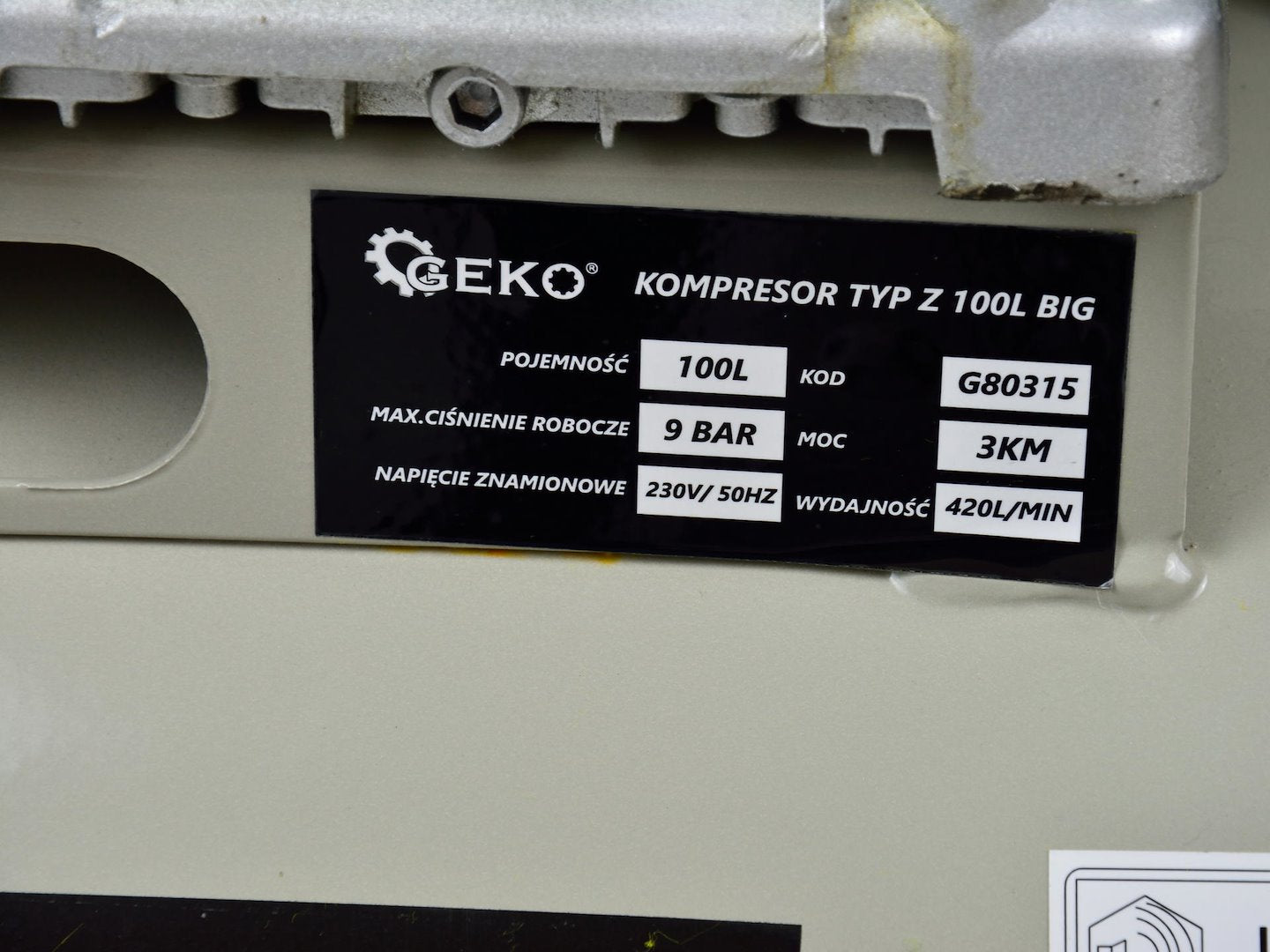 Въздушен компресор 100 л 420 л/мин. 220V GEKO