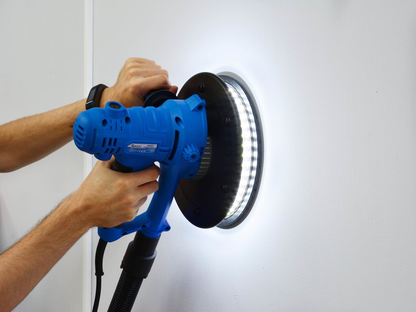 Електрическа шлифовъчна машина за стени с LED осветление 190 мм 800 W