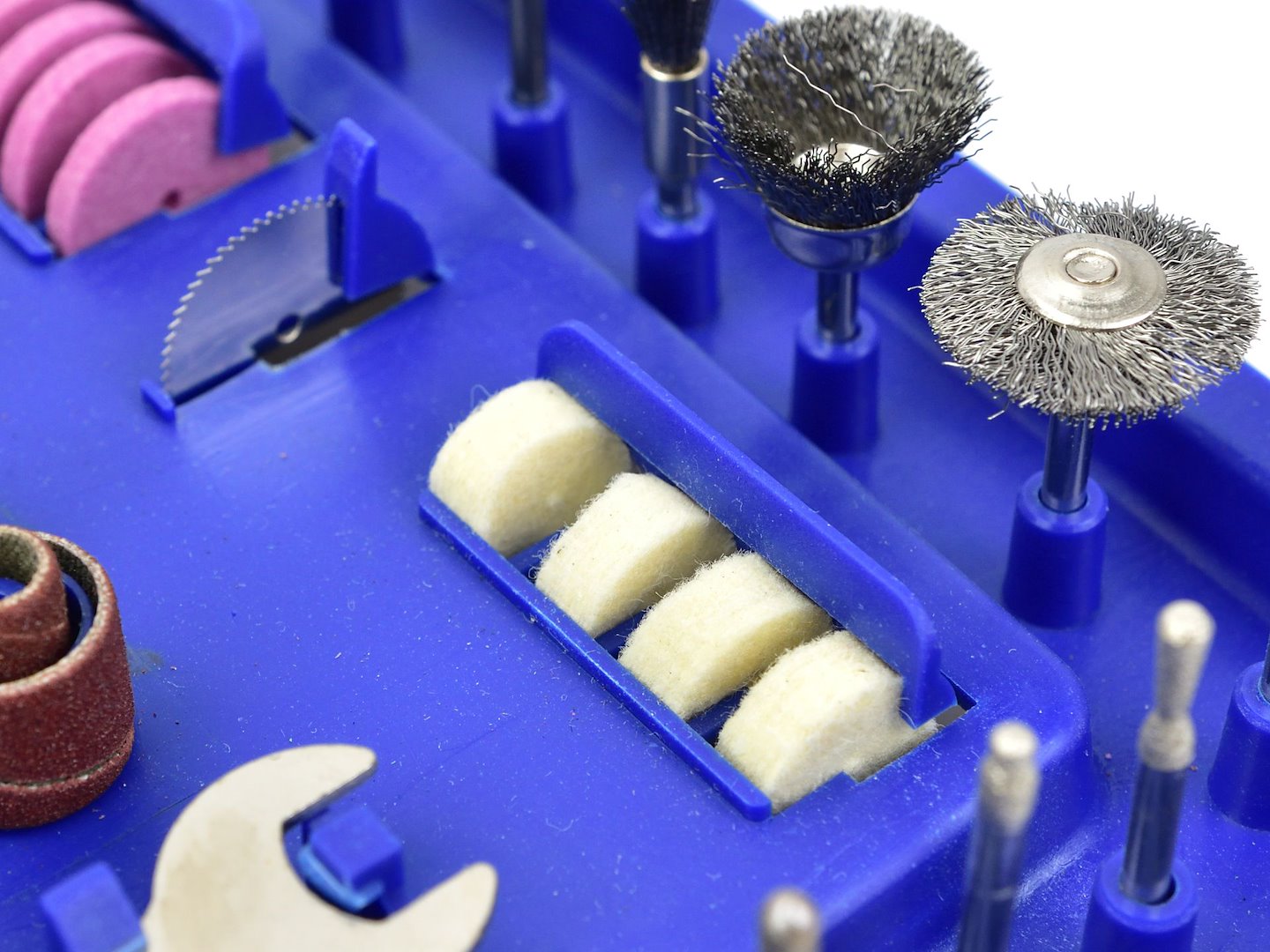 Комплект мини шлифовъчна машина с аксесоари 222 части 220V GEKO