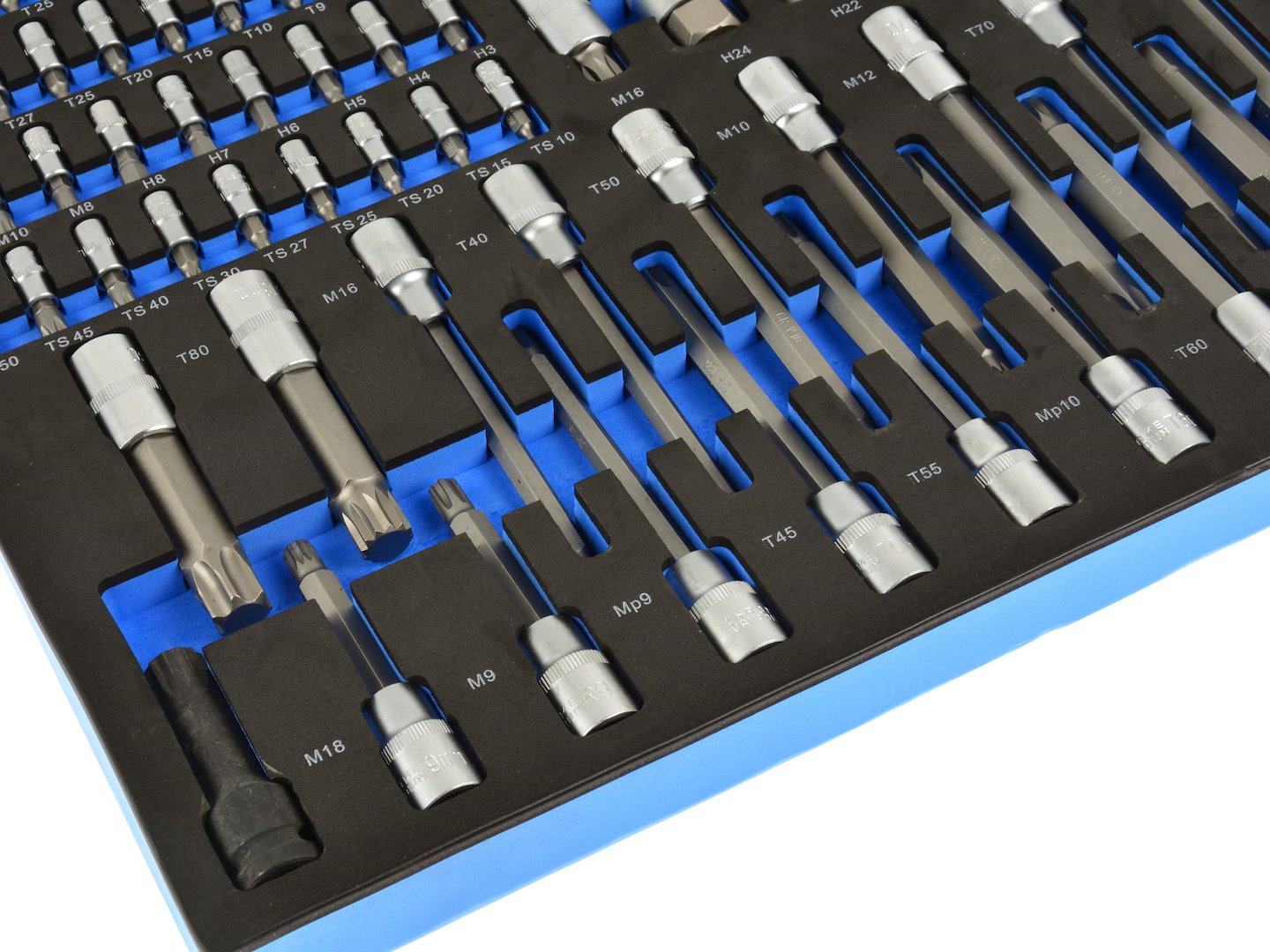 Модул за шкаф с битове торкс 102 части GEKO