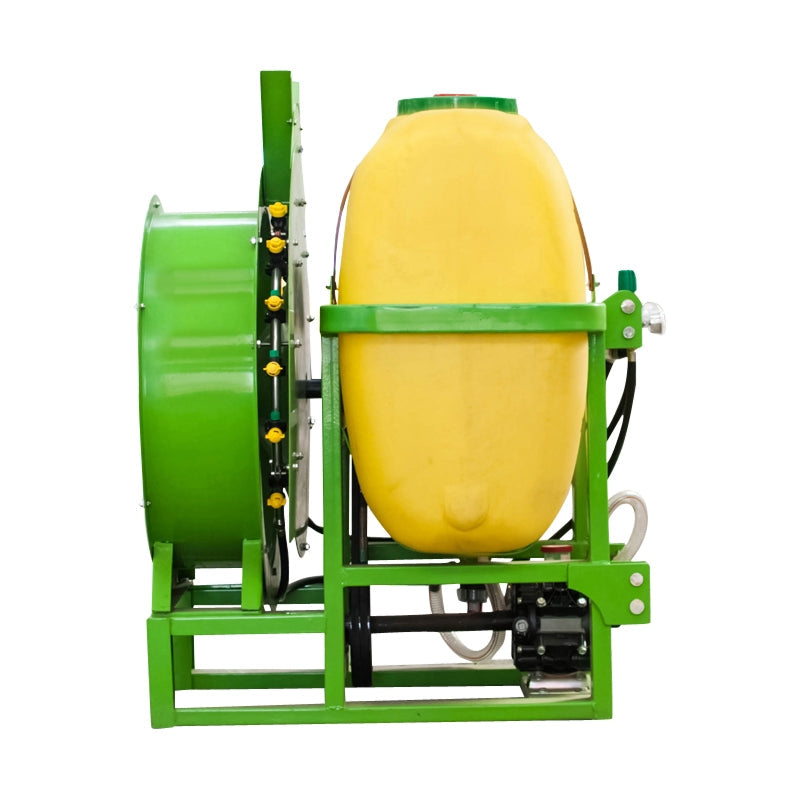 Разпръсквач на торове FLS600 от неръждаема стомана с управление в кабината и включен карданен вал