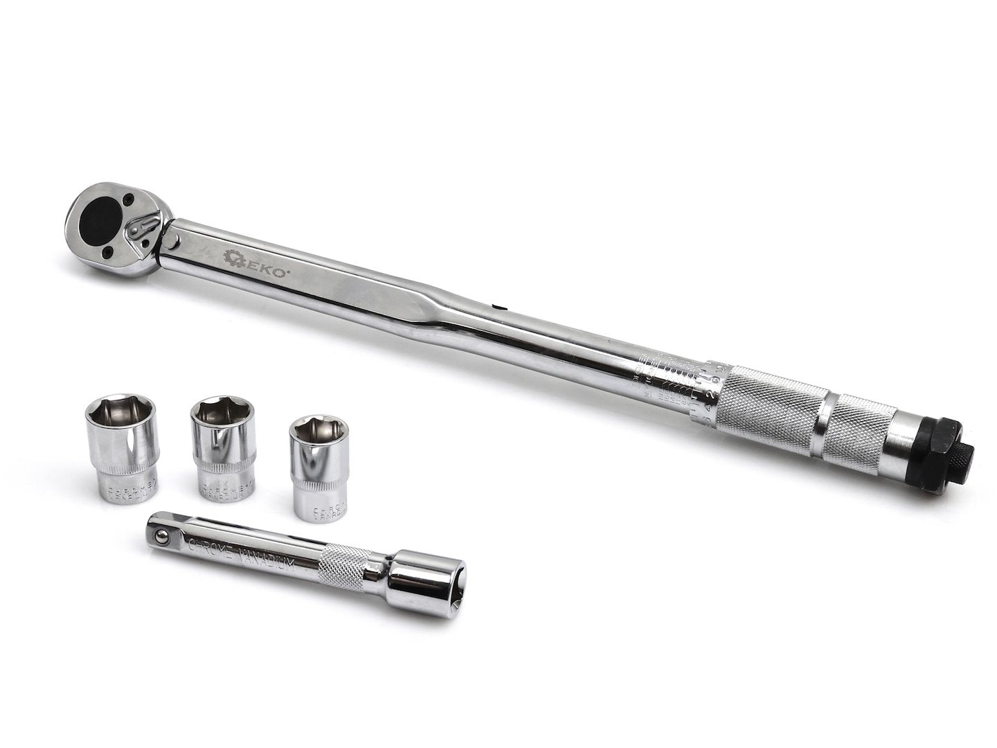 Комплект динамометричен ключ 1/2" 28-210NM с вложки и удължител GEKO